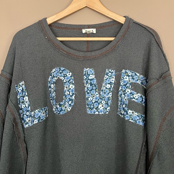 {POL} Love Patchwork Boho Love Club Long Sleeve Oversized Pullover - Size Medium - Picture 3 of 10
